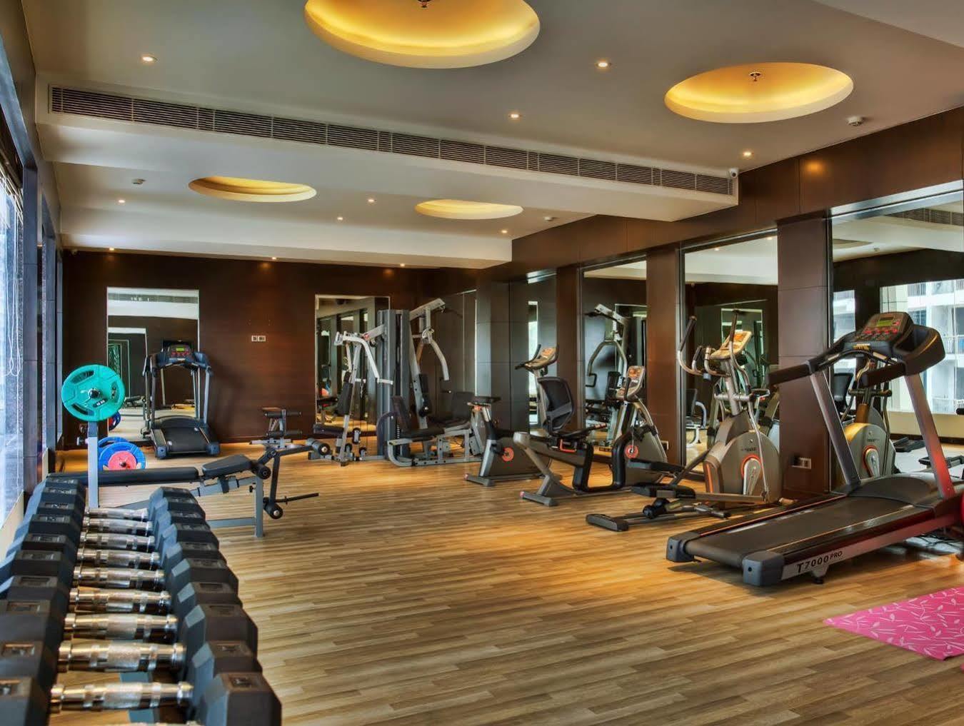 فندق جولدن توليب بايوادي Bhiwadi المظهر الخارجي الصورة
